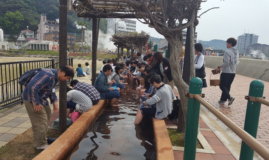 小浜温泉の足湯