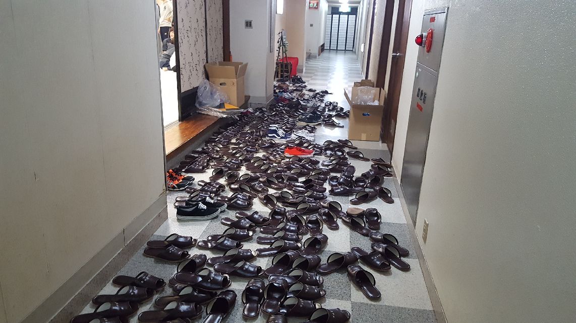 大広間でのレクリエーション